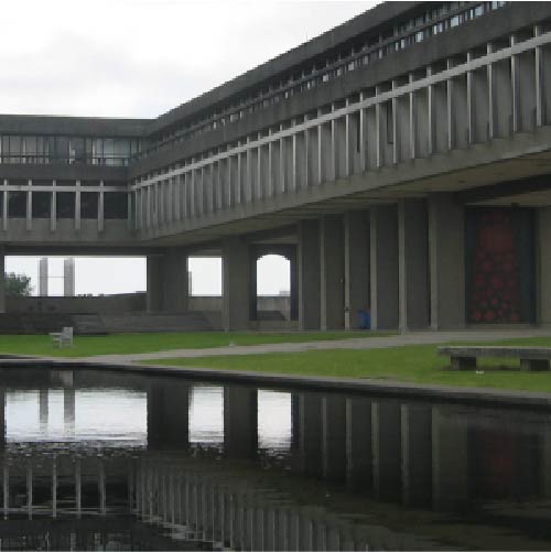 西门菲莎大学